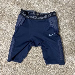 Nike pro combat
